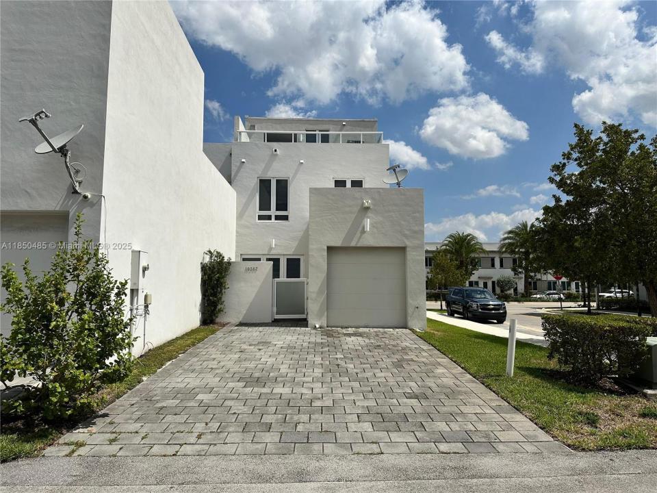 10362 NW 66th St, Doral, Flórida 33178, Estados Unidos