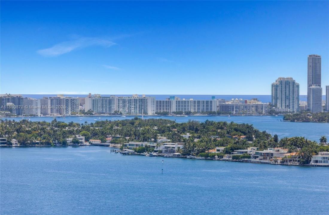 700 NE 24 Street 2306, Miami, Floride 33137, États-Unis