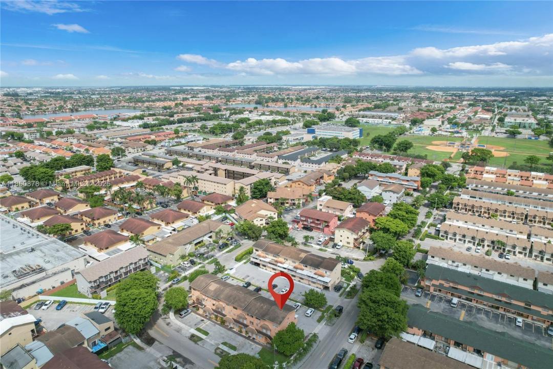 2261 W 53rd St 13, Hialeah, Флорида 33016, Соединенные Штаты