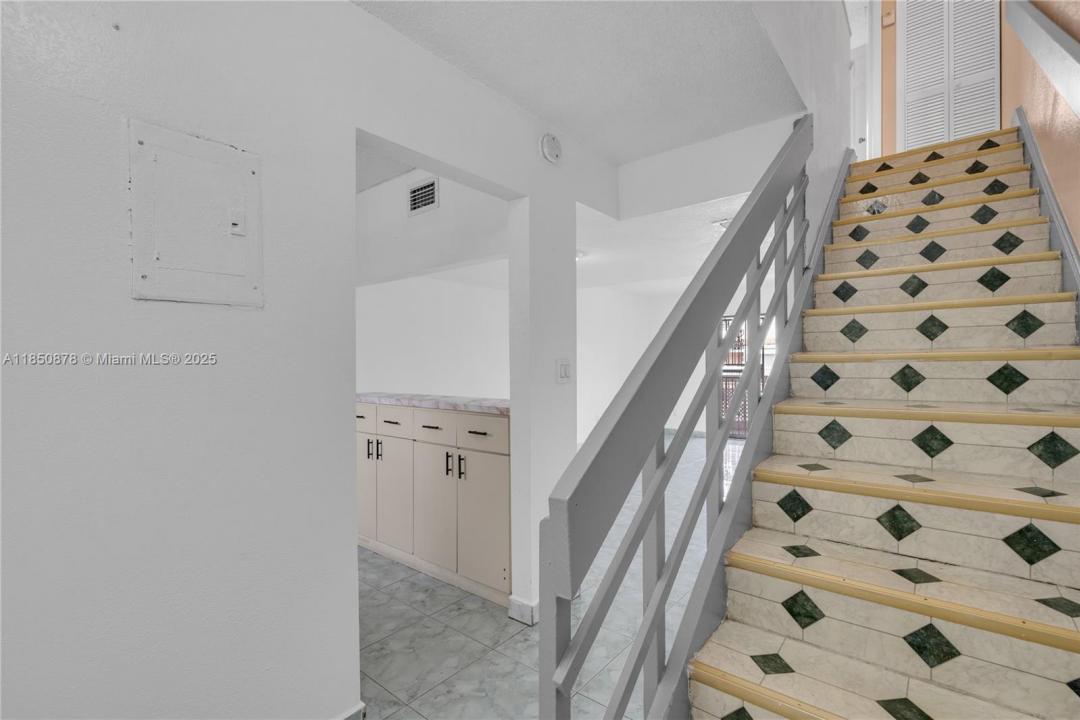 2261 W 53rd St 13, Hialeah, Флорида 33016, Соединенные Штаты