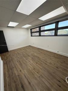 1125 NE 125th St 206, North Miami, Florida 33161, USA