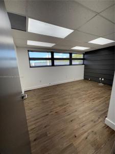 1125 NE 125th St 206, North Miami, Florida 33161, USA