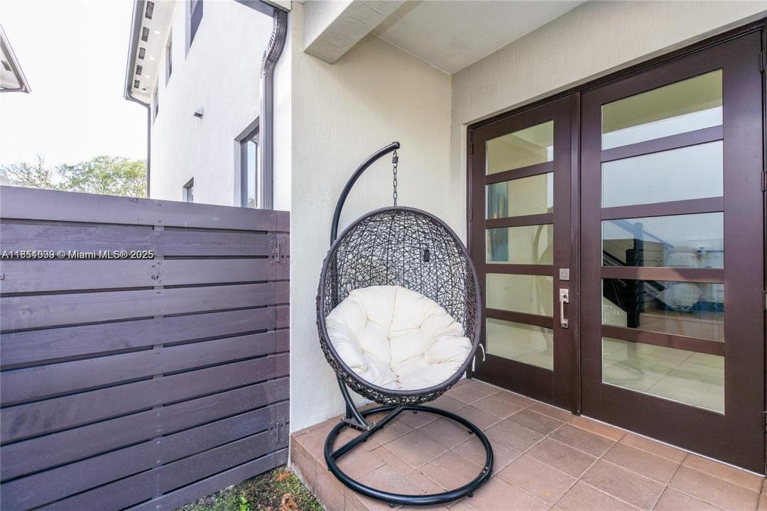 8814 NW 154th Ter, Miami Lakes, Florida 33018, Stati Uniti