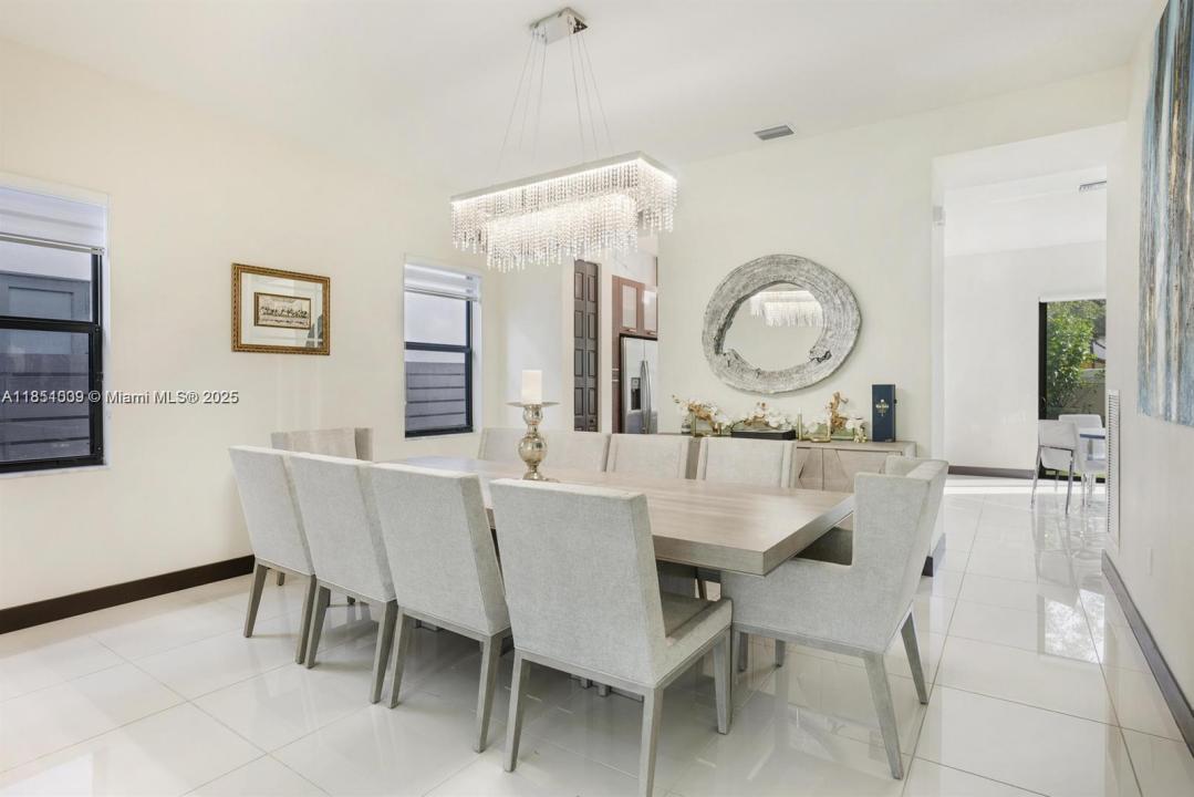 8814 NW 154th Ter, Miami Lakes, Florida 33018, Stati Uniti