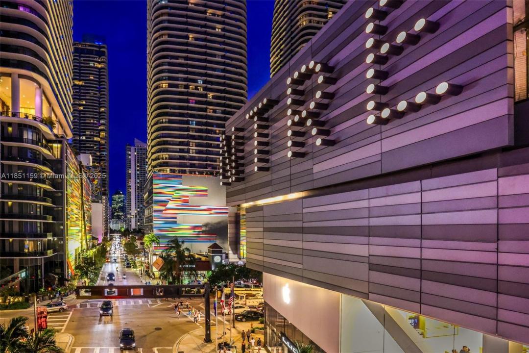 55 SW 9th St 3906, Miami, 플로리다 33130, 미국