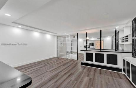 1001 Three Islands Blvd 28, Hallandale Beach, Florida 33009, USA