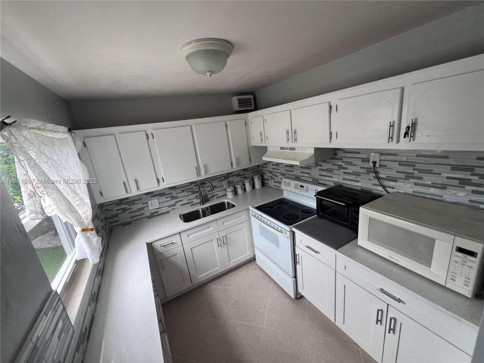 240 Northampton L 240, West Palm Beach, Florida 33417, Estados Unidos