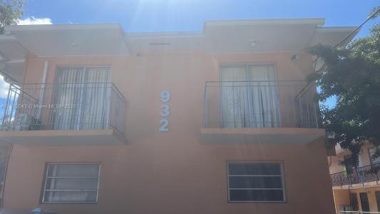 932 NW 5th St, Miami, Florida 33128, USA