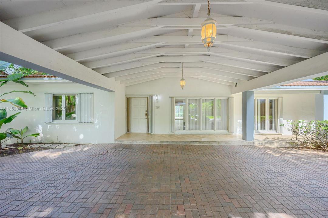 330 Pacific Rd, Key Biscayne, 佛罗里达州 33149, 美国