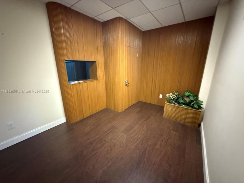 1073 NE 125th St, North Miami, Florida 33161, Estados Unidos