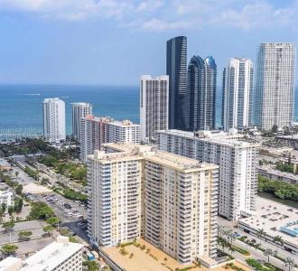 231 174th St 2020, Sunny Isles Beach, Florida 33160, USA