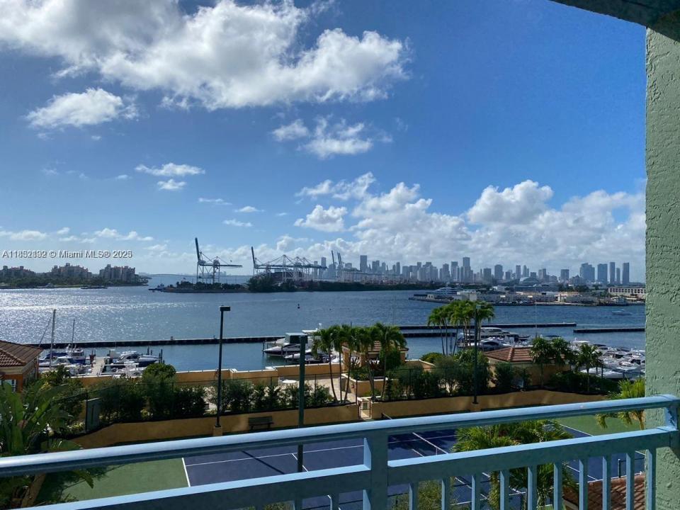 90 Alton Rd 908, Miami Beach, פלורידה 33139, ארצות הברית של אמריקה 