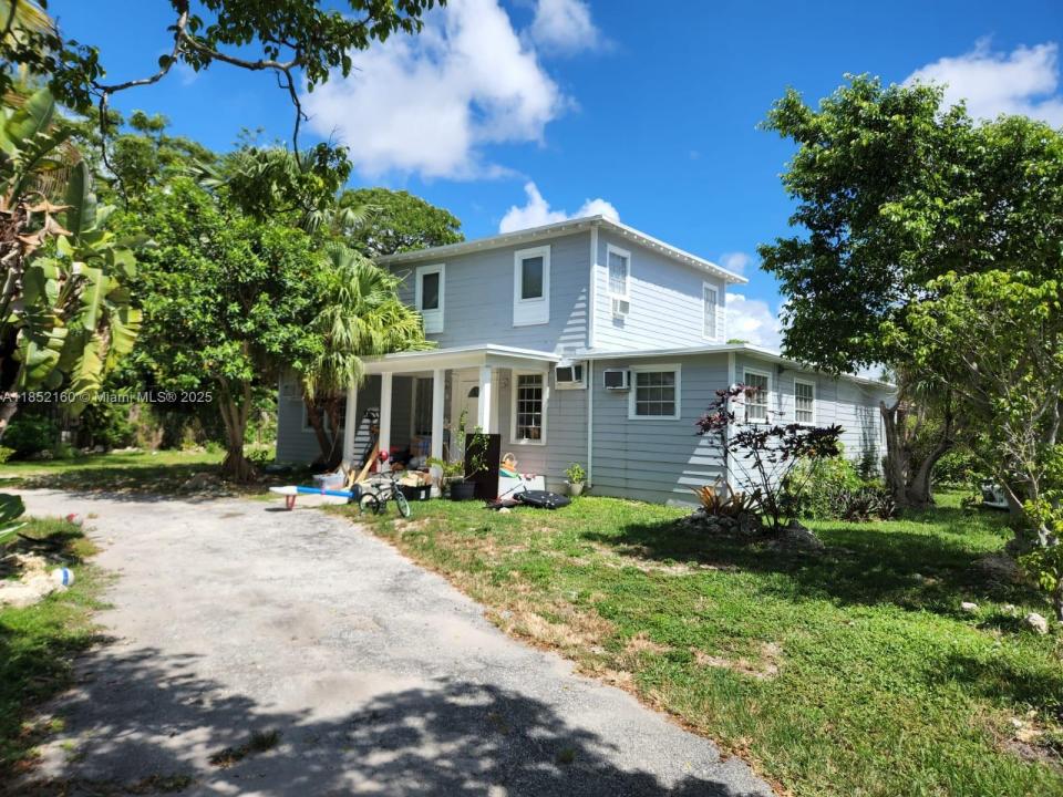 297 NE 108th St, Miami, Florida 33161