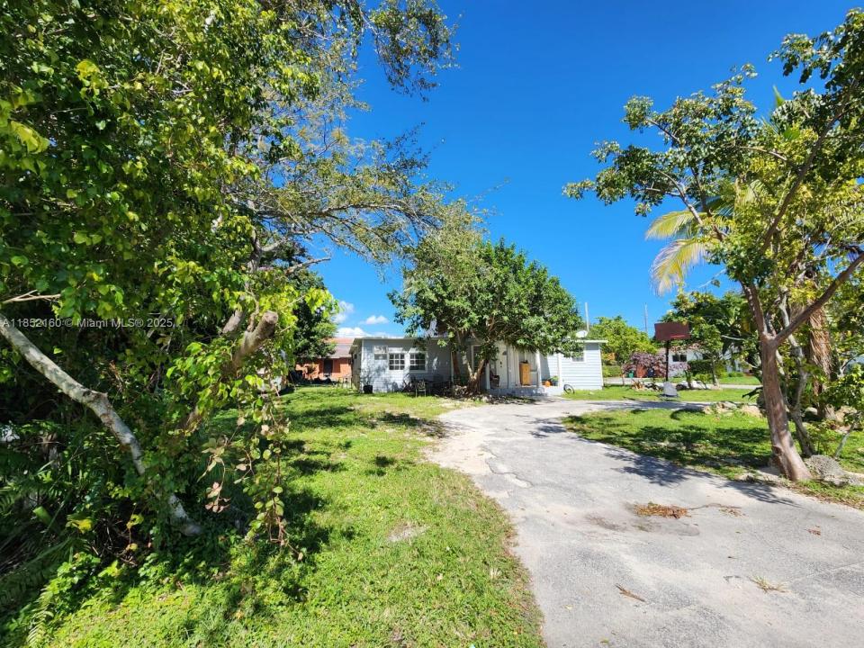 297 NE 108th St, Miami, Florida 33161