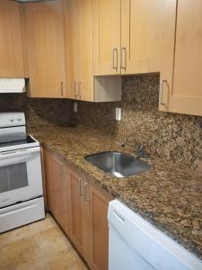 297 NE 108th St, Miami, Florida 33161, USA