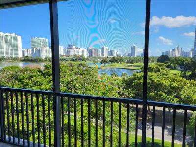 3475 N Country Club Dr 704, Aventura, Florida 33180, USA