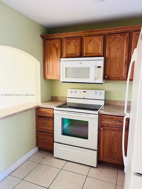 8325 Sunrise Lakes Blvd 205, Sunrise, Florida 33322, USA