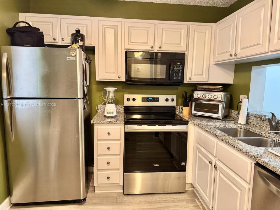 5580 Lakeside Dr 205, Margate, فلوريدا 33063, الولايات المتحدة