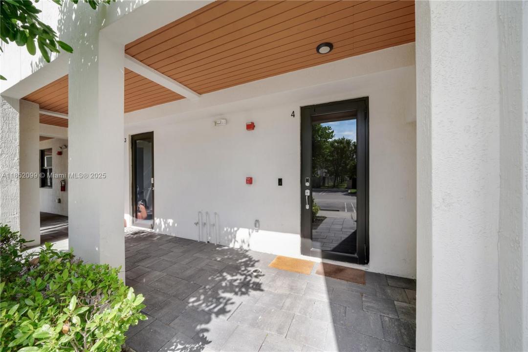 10425 NW 82nd St 4, Doral, פלורידה 33178, ארצות הברית של אמריקה 