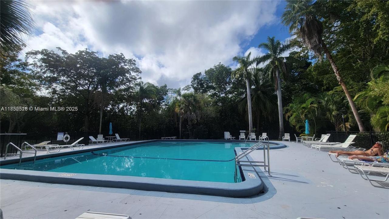 17890 W Dixie Hwy 307 Hwy 307, Miami, Florida 33160