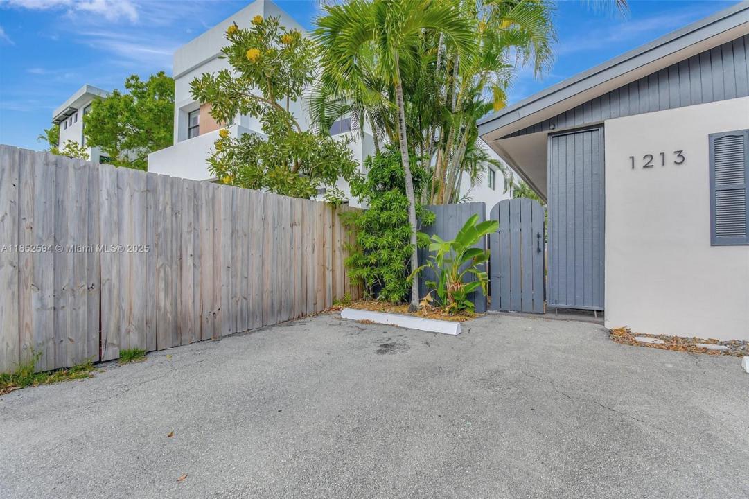 1213 SE 1st St, Fort Lauderdale, Floride 33301, États-Unis