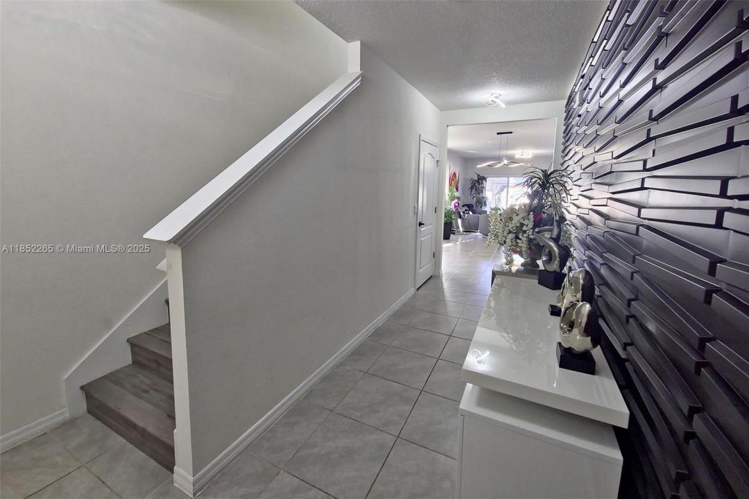 1292 Cascades Ave, Davenport, Florida 33837