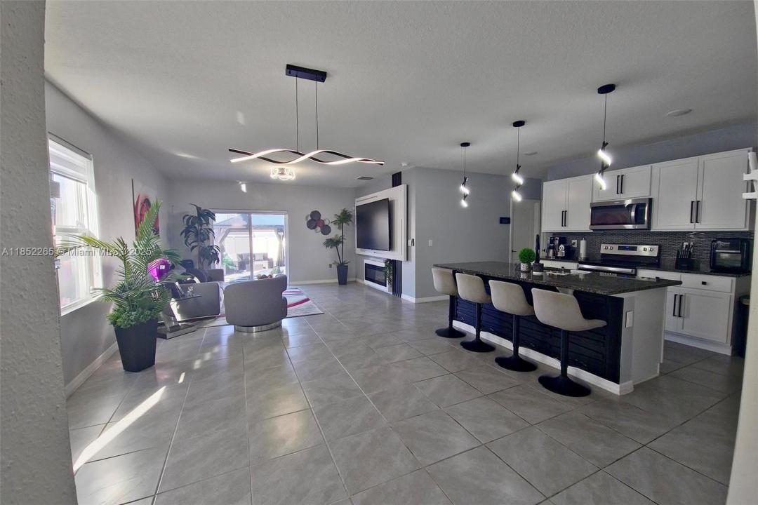 1292 Cascades Ave, Davenport, Florida 33837