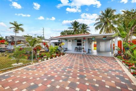 2210 Roosevelt St, Hollywood, Florida 33020, USA
