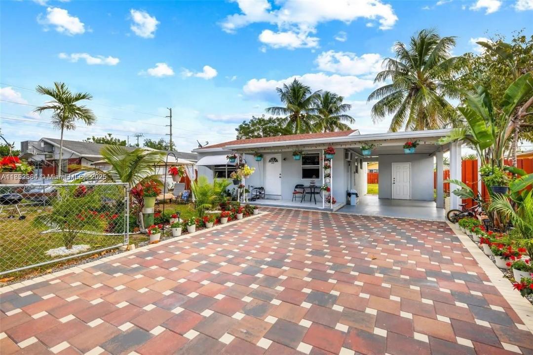 2210 Roosevelt St, Hollywood, 佛罗里达州 33020, 美国