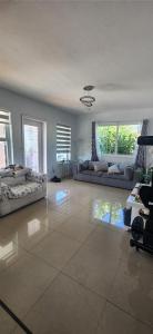 802 E 30th St, Hialeah, Florida 33013, USA
