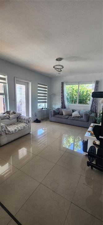 802 E 30th St, Hialeah, Flórida 33013, Estados Unidos