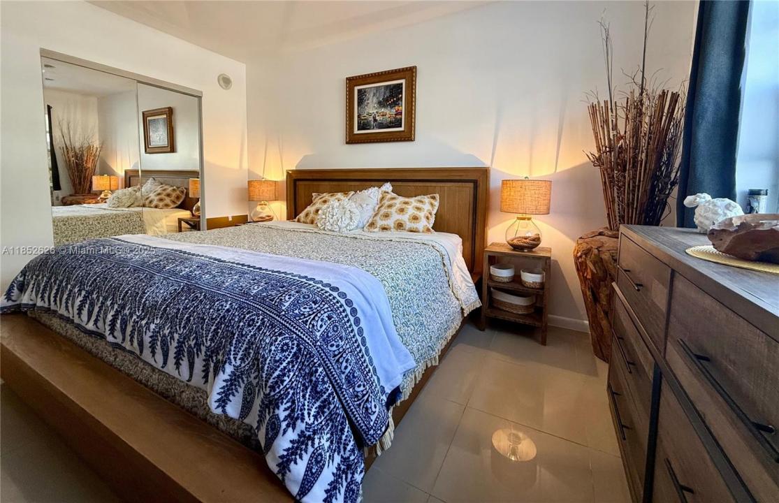 200 S Birch Rd 103, Fort Lauderdale, Florida 33316, HOA KỲ