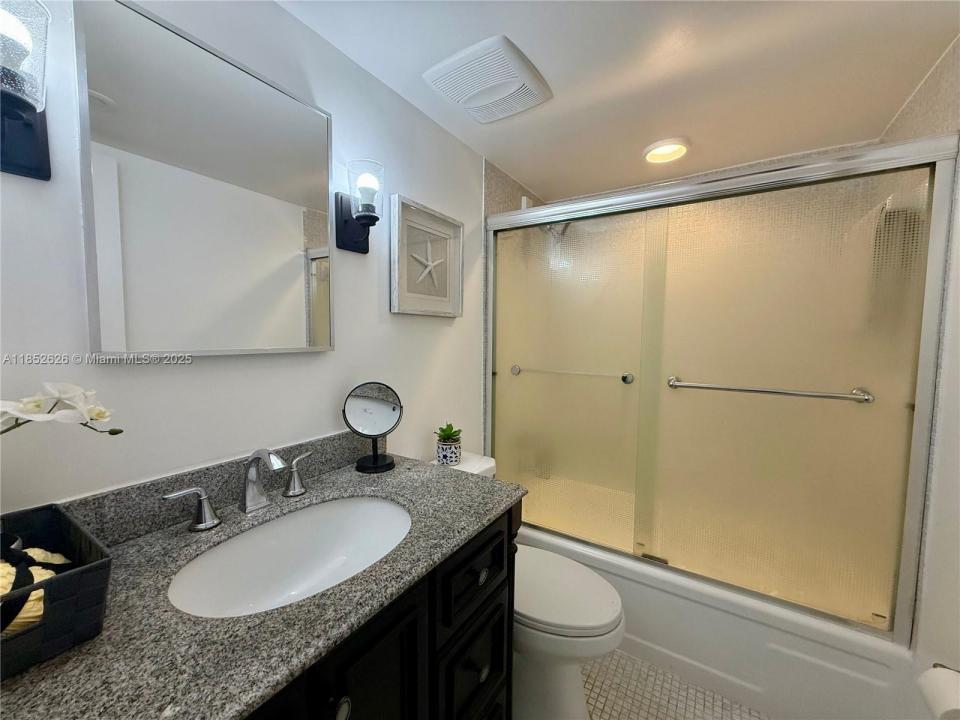 200 S Birch Rd 103, Fort Lauderdale, Florida 33316, HOA KỲ