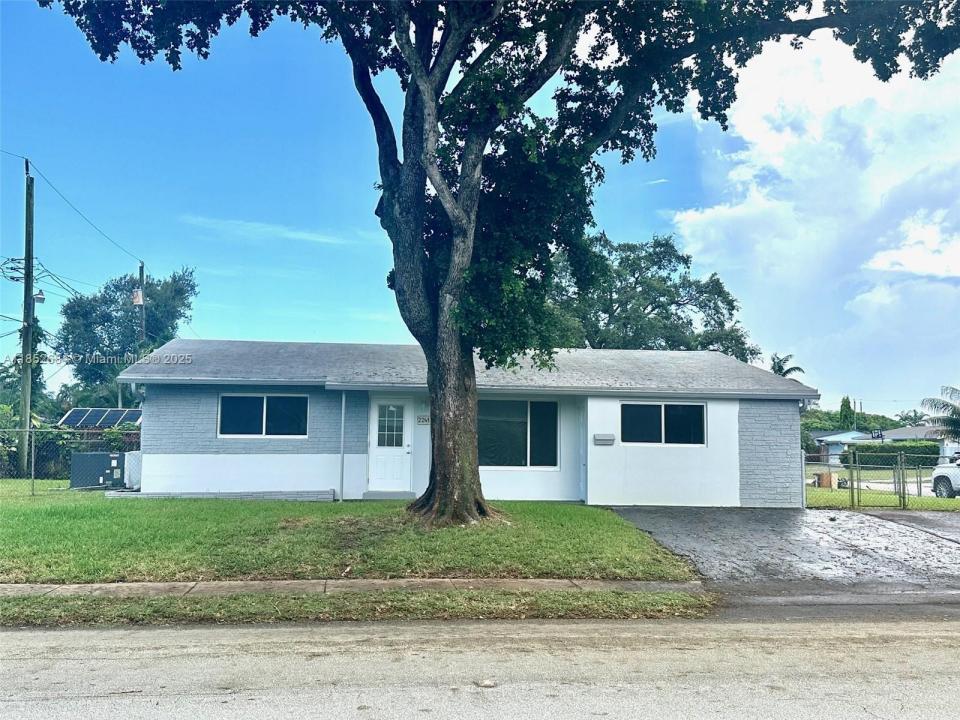 2241 N 57th Way, Hollywood, Florida 33021, HOA KỲ