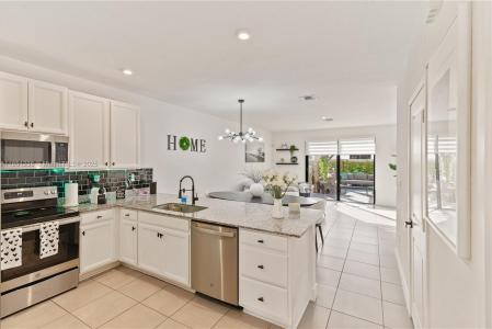 23300 SW 110th Ct, Homestead, Florida 33032, USA