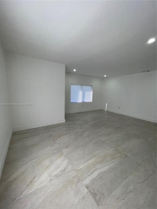 1310 Sharazad Blvd, Opa-Locka, Florida 33054, Amerika Birleşik Devletleri