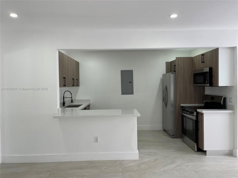 1310 Sharazad Blvd, Opa-Locka, Florida 33054, Amerika Birleşik Devletleri