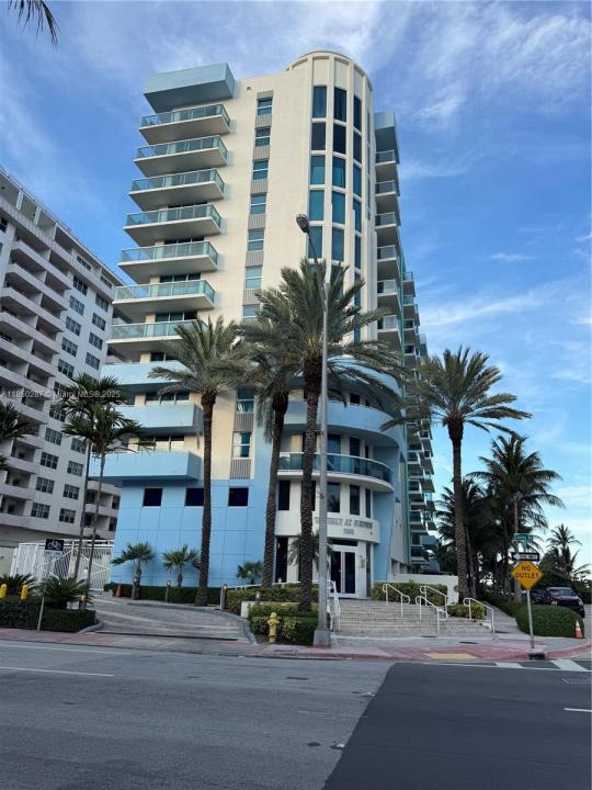 9201 Collins Ave 323, Surfside, Floride 33154, États-Unis