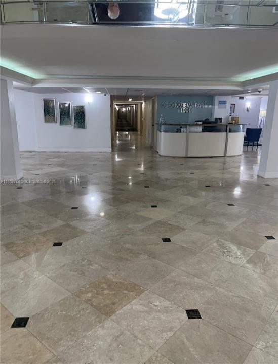 1000 Parkview Dr 523, Hallandale Beach, Florida 33009