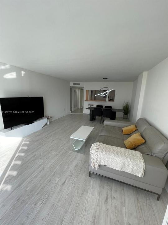2801 NE 183rd street 1611W, Aventura, Floryda 33160, USA