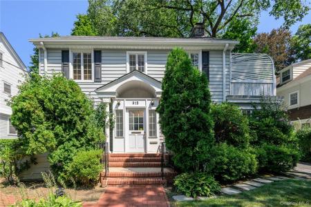 915 Palmer Road, Yonkers, Nowy Jork 10708, USA