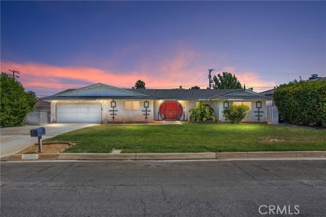 Eton Drive, Grand Terrace, California 92313, Estados Unidos