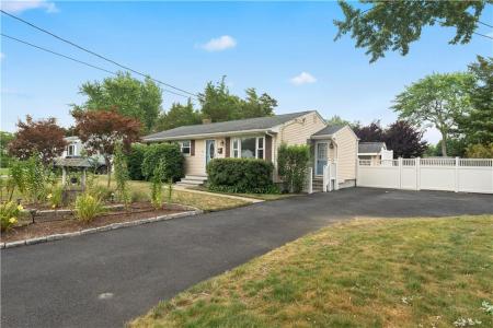 64 Deerfield Drive, Warwick, Rhode Island 02886, Stati Uniti