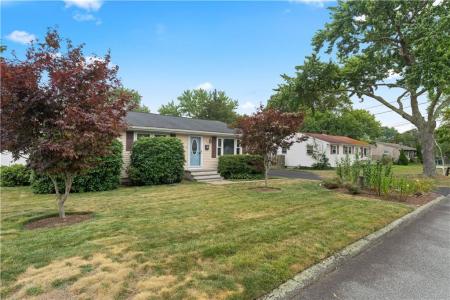 64 Deerfield Drive, Warwick, Rhode Island 02886, Stati Uniti