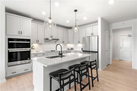 141 East Point Drive, East Providence, 羅德島州 02916, 美國
