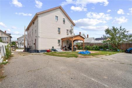 14 Parker Street, Central Falls, 罗得岛 02863, 美国