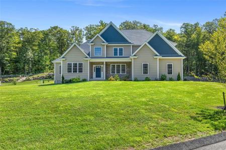 8 Lyn Court, Cumberland, RI 02864, USA