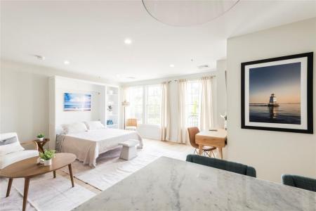 10 Brown & Howard Wharf 102, Newport, Rhode Island 02840, Estados Unidos