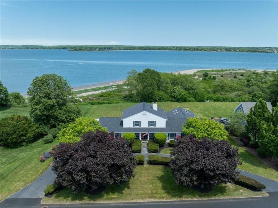 55 Sigourney Road, Portsmouth, Род Айленд 02871, Соединенные Штаты