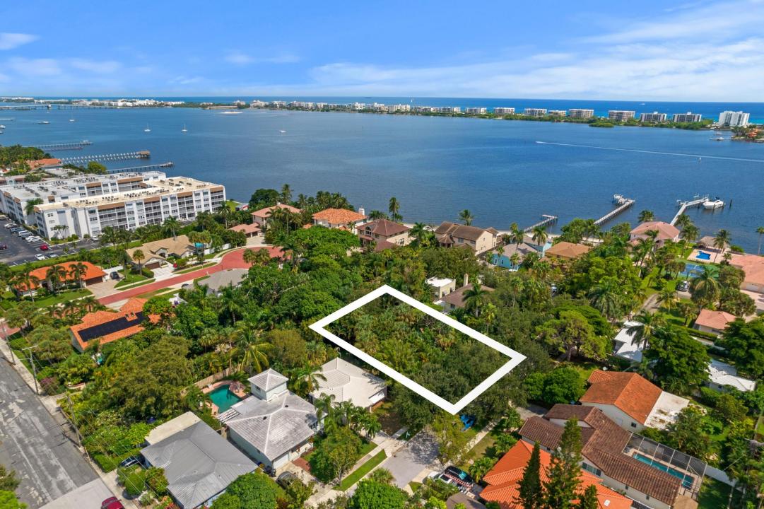 4 17th Avenue S, Lake Worth Beach, Florida 33460